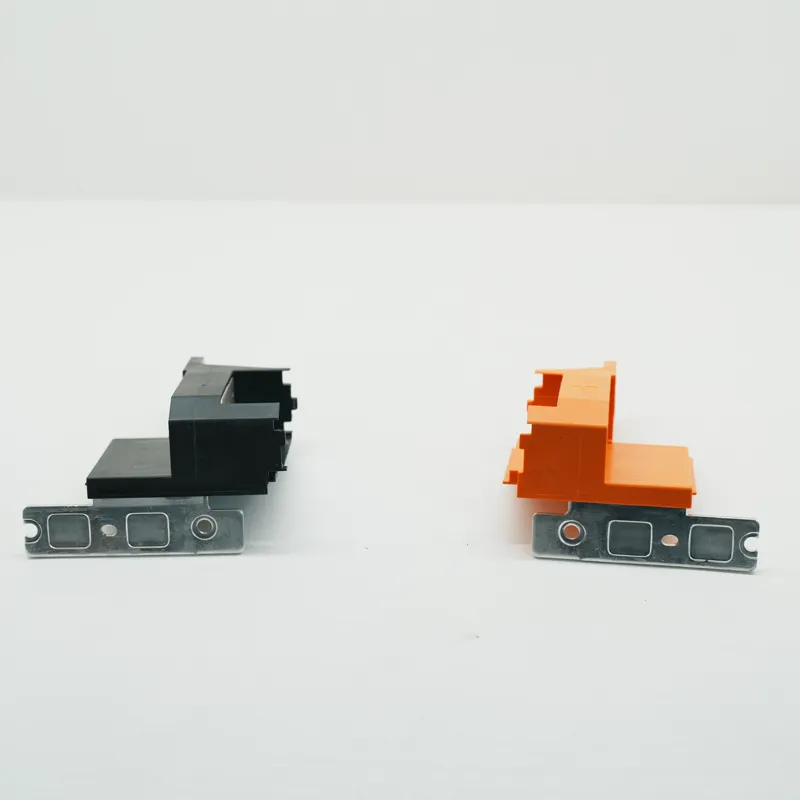 自動車プラスチック部品設計